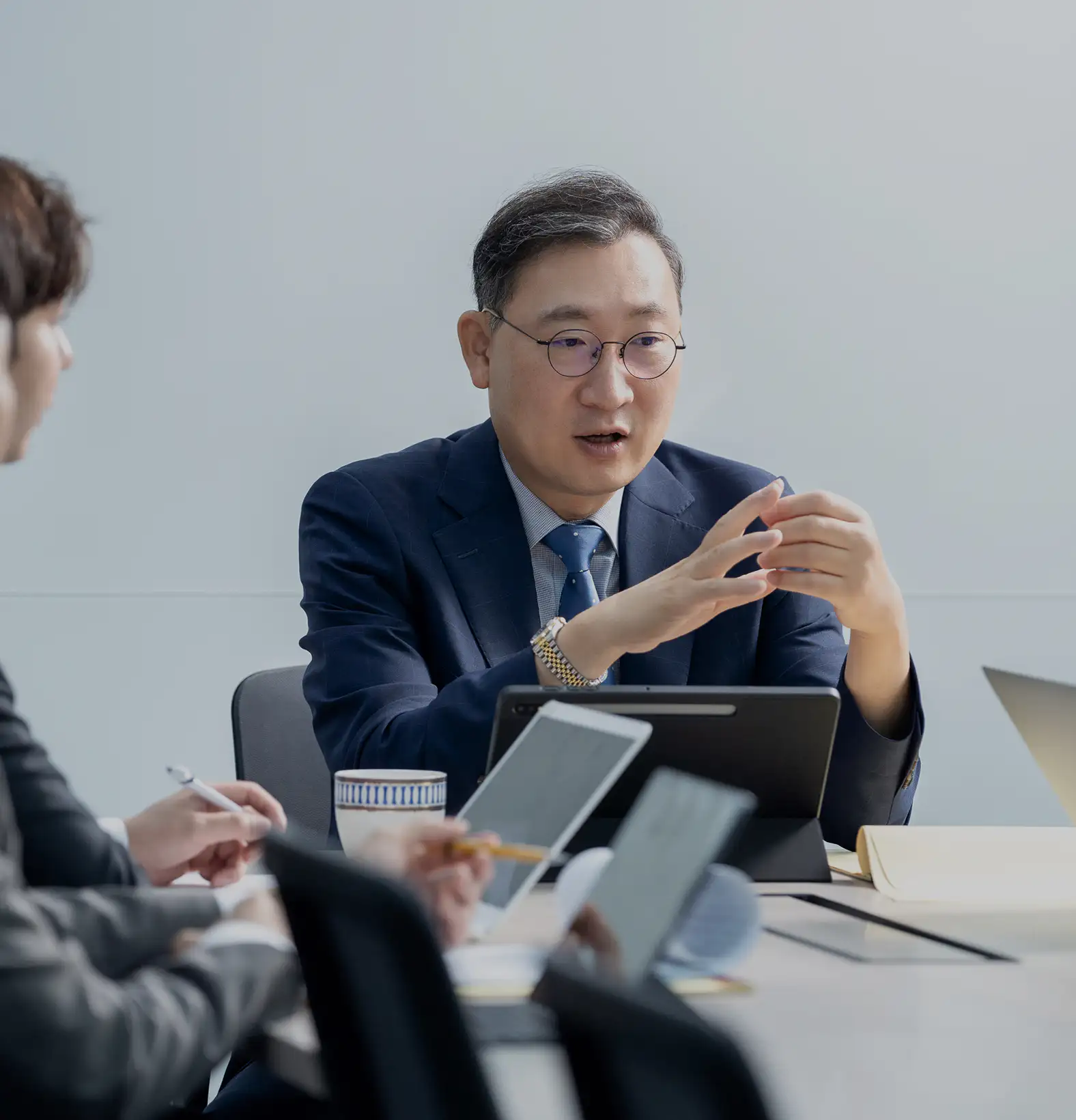 구속 되는 이유 | 문제 제기